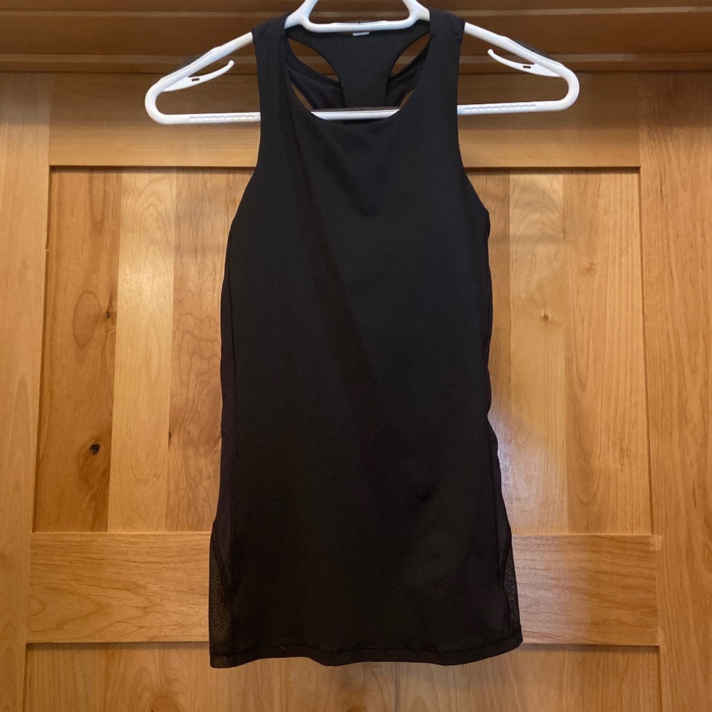 Lululemon tank/sports bra